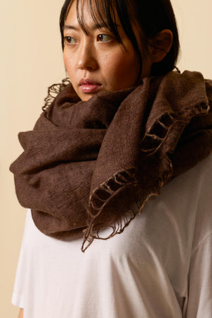 Nomad Scarf Flat Dye worn – large cashmere scarf by WARM ME