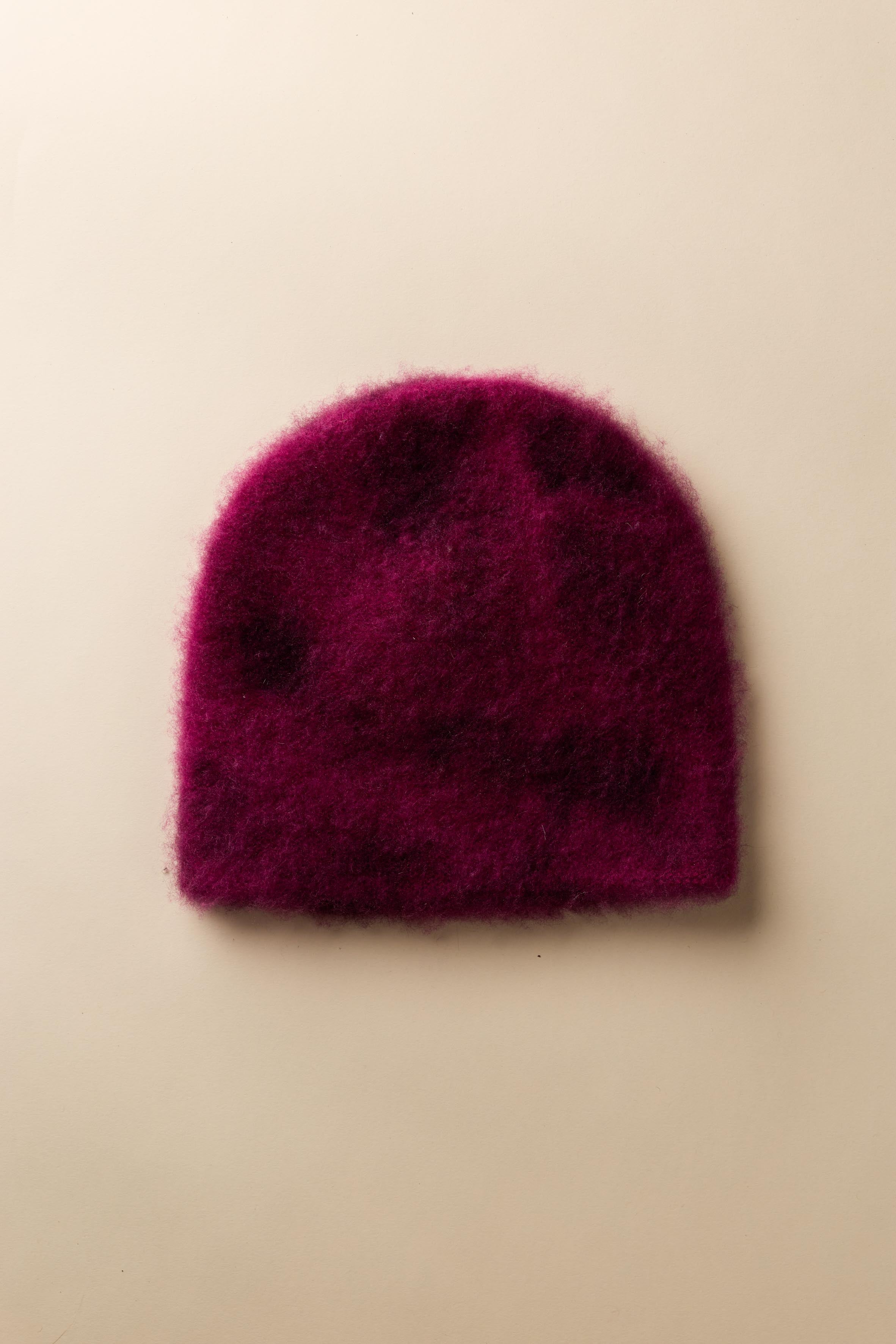 Oslo Multispray Mütze in Raspberry Radiance Fig – WARM ME