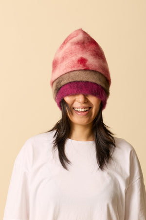 Oslo Multispray Mütze getragen – WARM ME handgefärbte Kaschmir Beanie