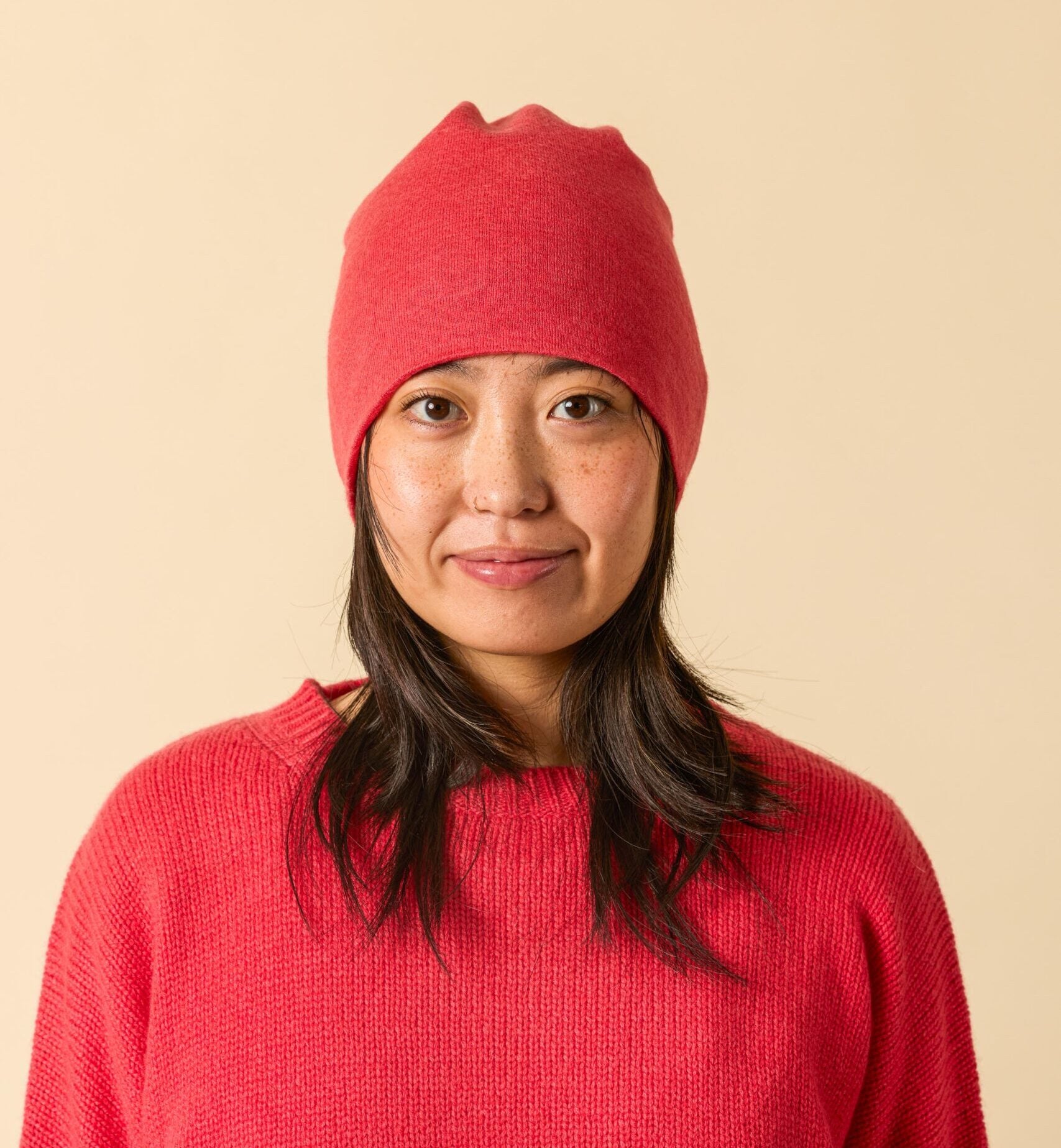 Flap Me Mütze in Paradise Pink getragen – Kaschmir Beanie mit Ohrenklappen WARM ME