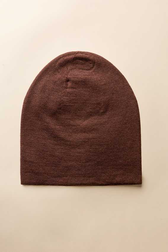 Flap Me Mütze in Chocolate Farbswatch – WARM ME Kaschmir