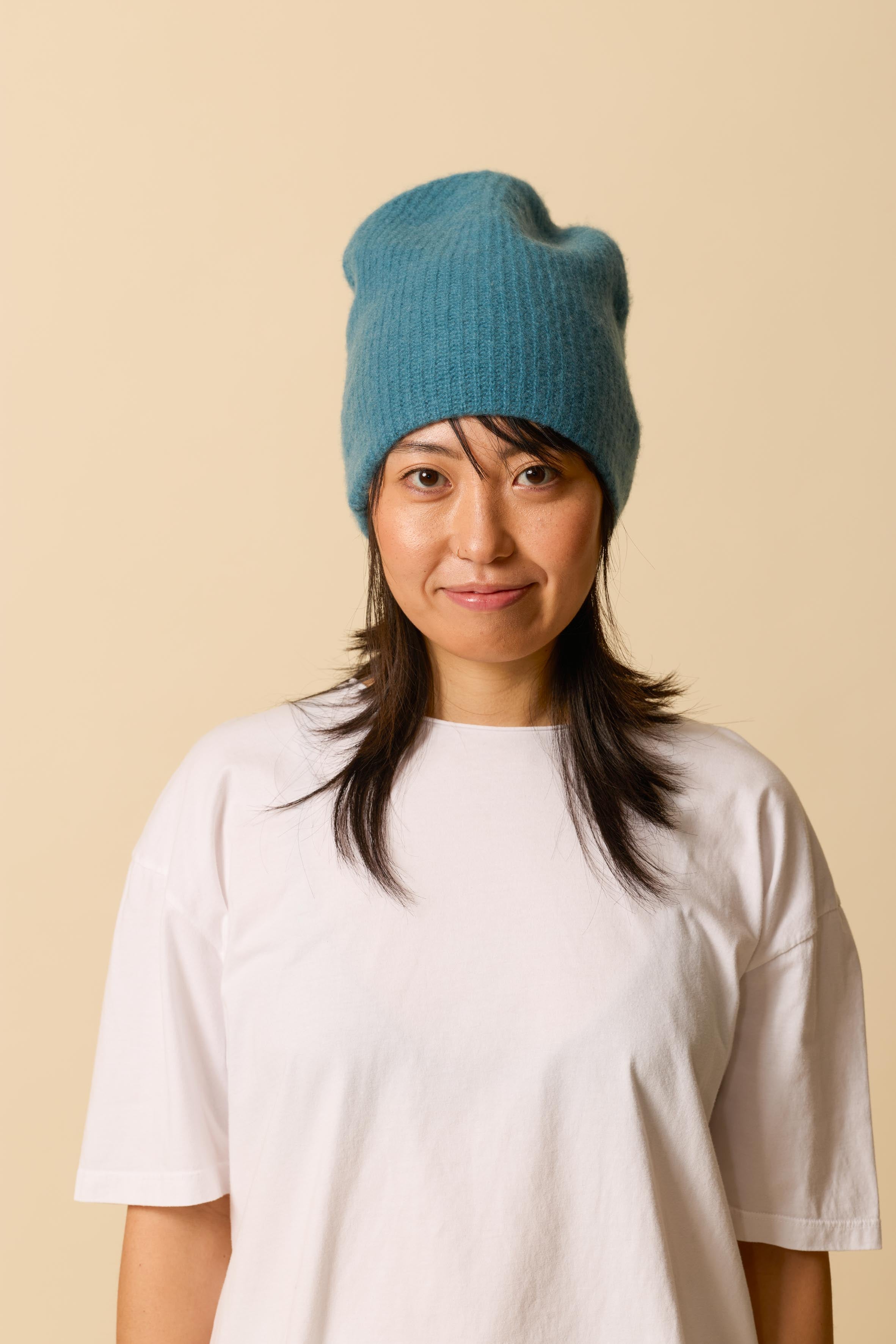 Harry Mütze in Mediterrana getragen – WARM ME Kaschmir Beanie