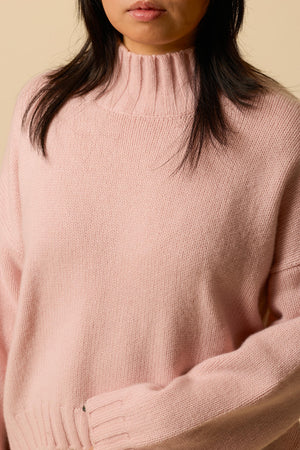 Mala Pullover Strickdetail Nahaufnahme – mongolischer Kaschmir WARM ME