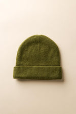 Niklas Mütze in Avocado Produktansicht – WARM ME Kaschmir Beanie