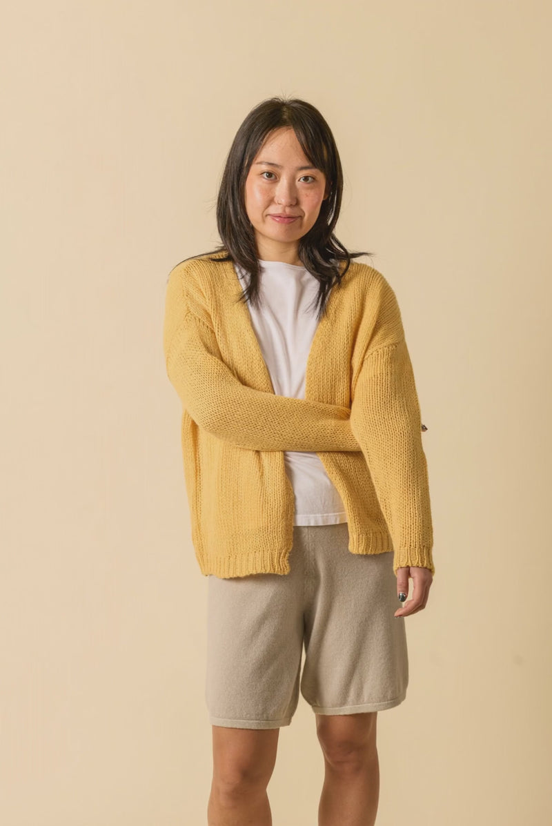 Vina Cardigan Video – Kaschmir Strickjacke Damen von WARM ME